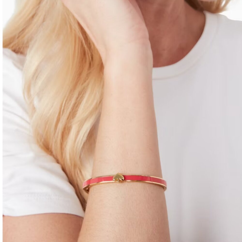 Everyday Spade Thin Coral Enamel Bangle